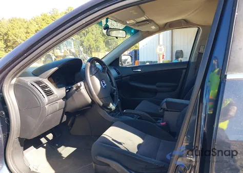 2004 Honda Accord 2.4 Lx из США, поврежденный, VIN 3HGCM56384G701503